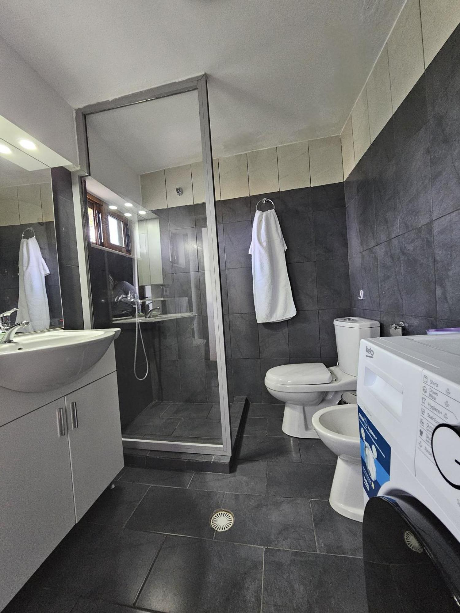 Gjirokastër Lemon Garden Apartment-Hot Tub Jacuzzi מראה חיצוני תמונה