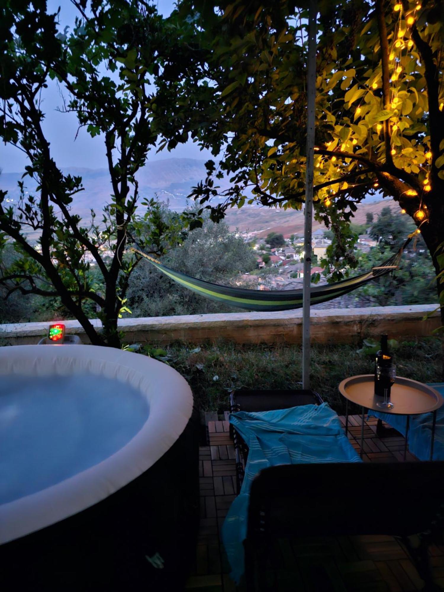 Gjirokastër Lemon Garden Apartment-Hot Tub Jacuzzi מראה חיצוני תמונה