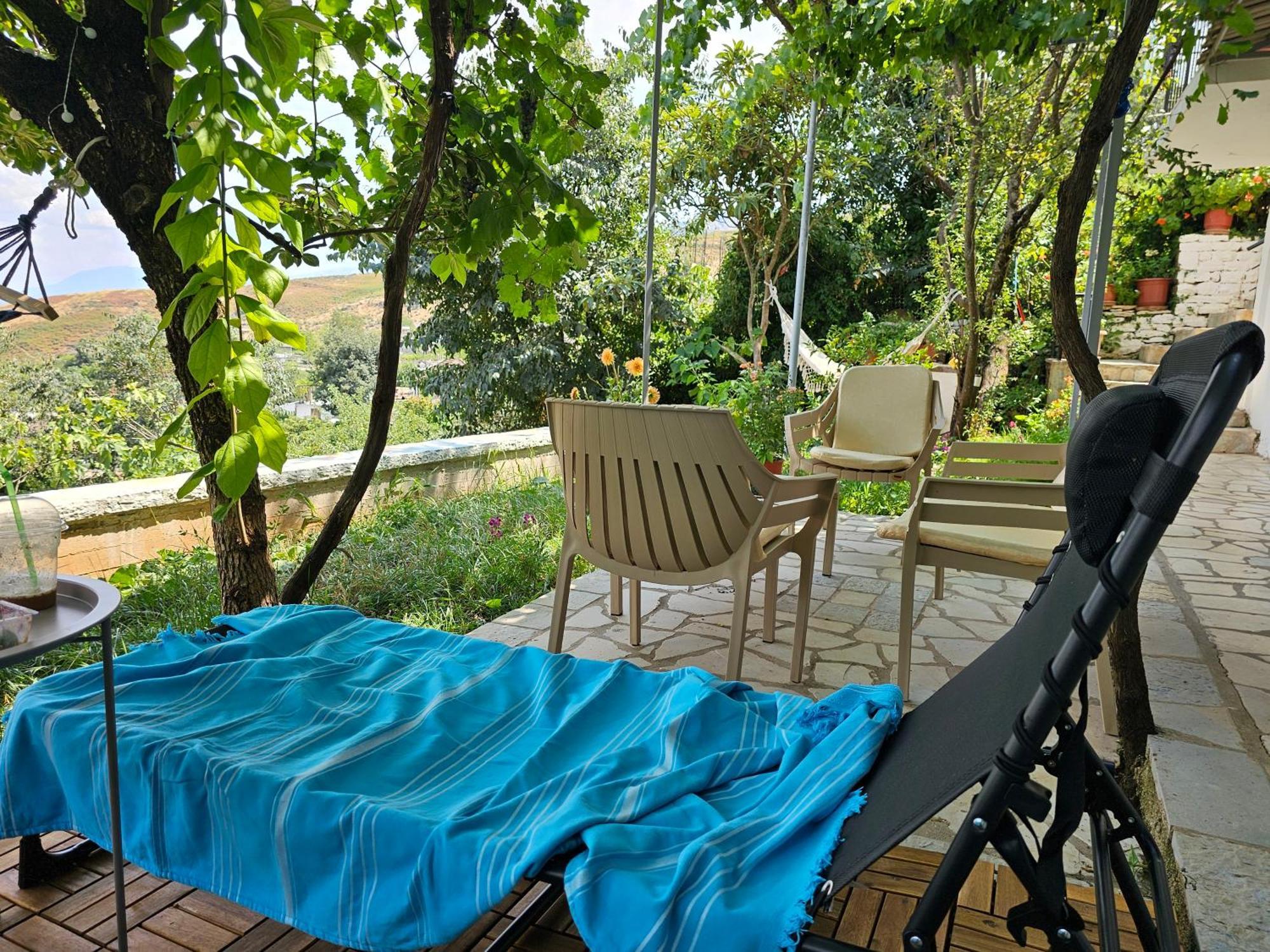 Gjirokastër Lemon Garden Apartment-Hot Tub Jacuzzi מראה חיצוני תמונה