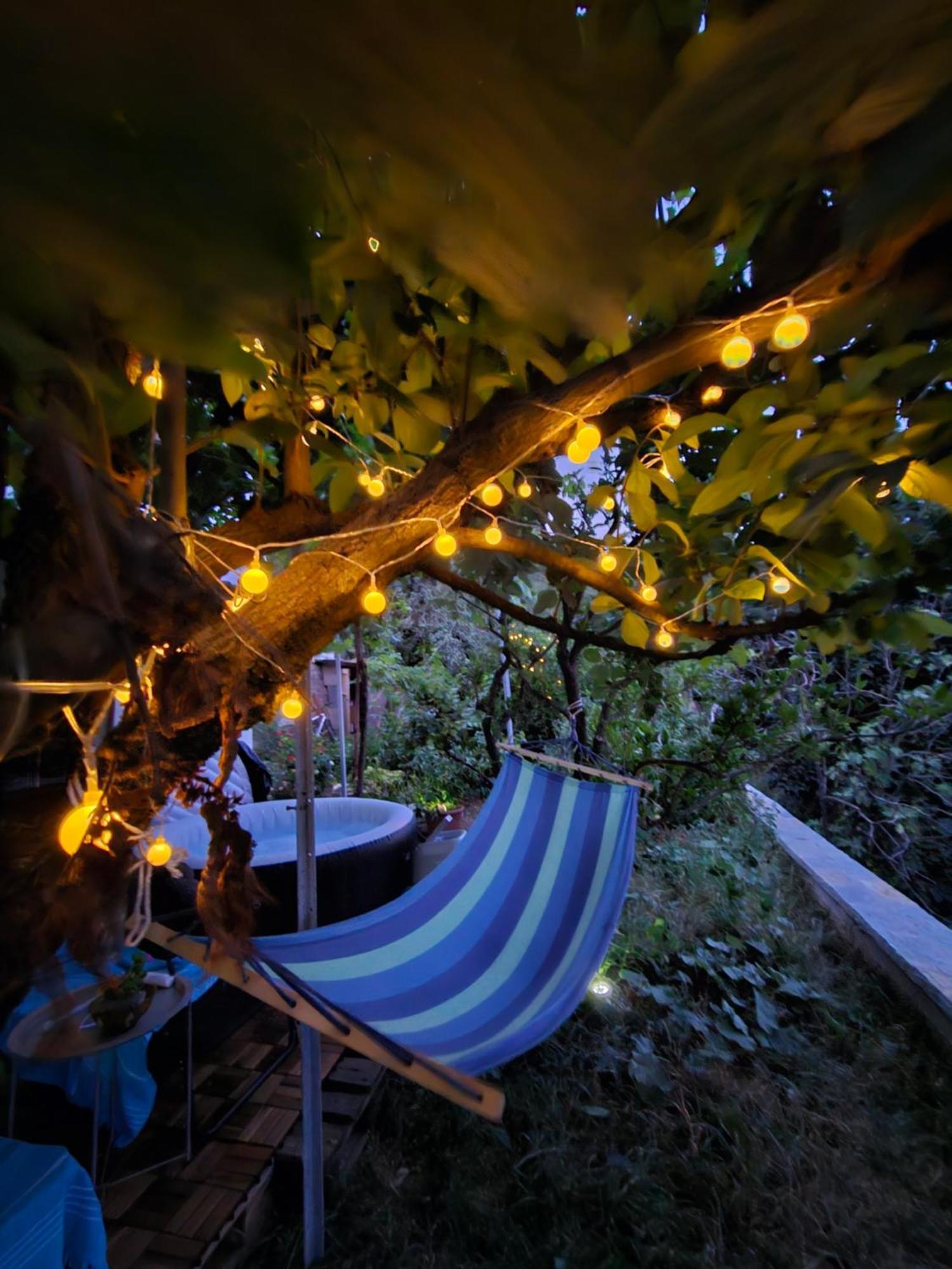 Gjirokastër Lemon Garden Apartment-Hot Tub Jacuzzi מראה חיצוני תמונה